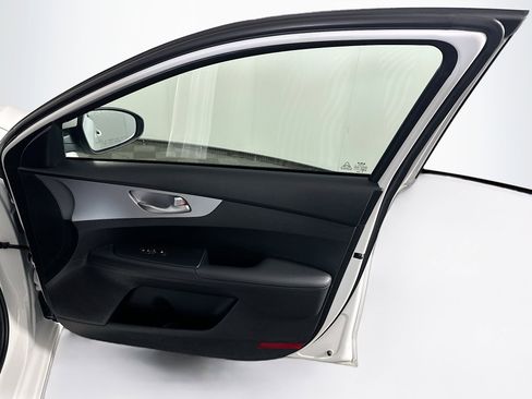 Used 2024 Kia Forte LXS image 30