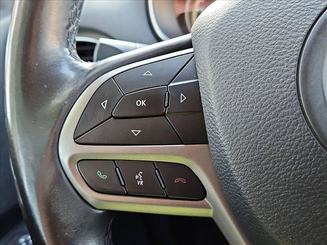Used 2019 Jeep Cherokee Limited w/ Luxury Group AWD/4WD image 24