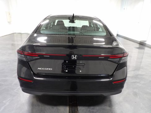 Used 2023 Honda Accord EX image 5