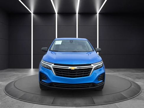 Used 2024 Chevrolet Equinox LS w/ Driver Confidence II Package FWD image 2