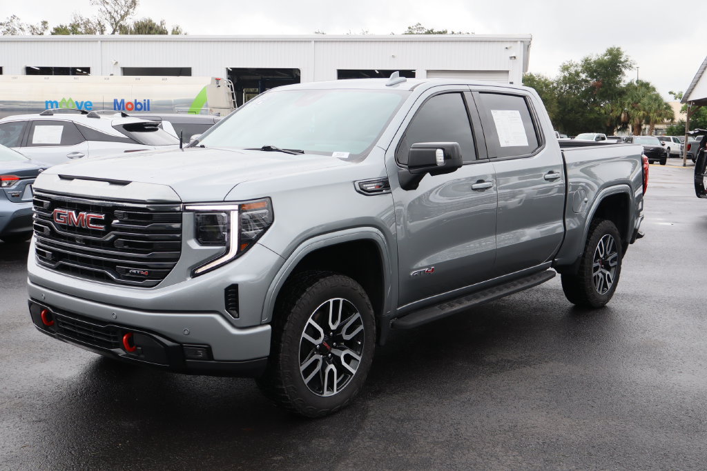 Certified 2024 GMC Sierra 1500 AT4 w/ Technology Package AWD/4WD image 5