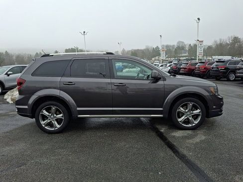 Certified 2017 Dodge Journey Crossroad image 11