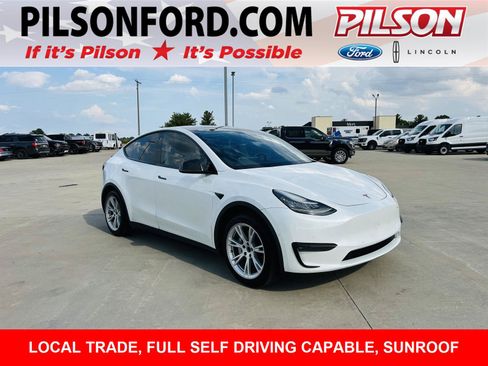 Used 2020 Tesla Model Y Long Range AWD/4WD image 1