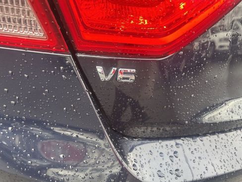 Used 2018 Chevrolet Impala LT w/ Sunroof and Spoiler Package image 17