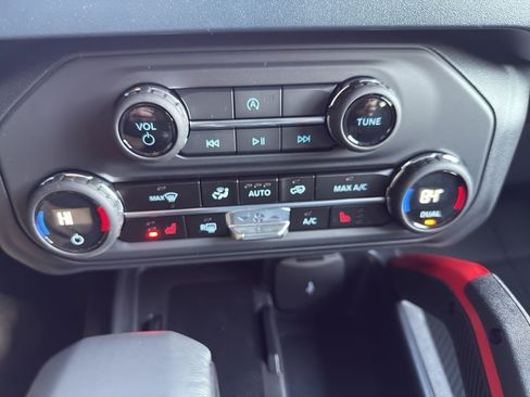 New 2025 Ford Bronco Heritage Edition image 30