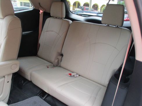 Used 2020 Buick Enclave Essence w/ LPO, Luxury Package FWD image 26
