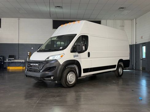 Used 2024 RAM ProMaster 3500 w/ Delivery Van Package image 9