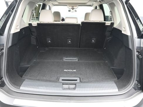 Used 2023 Nissan Rogue SL w/ SL Premium Package FWD image 16