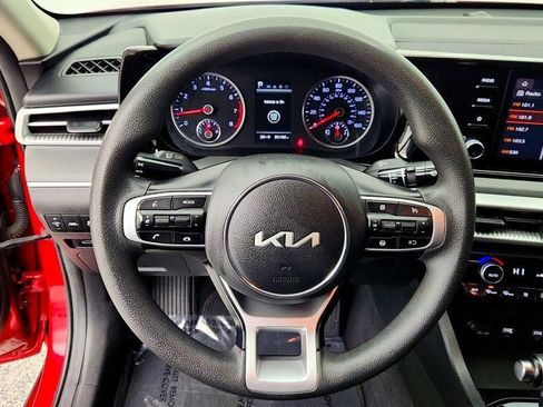 Used 2023 Kia K5 LXS image 13