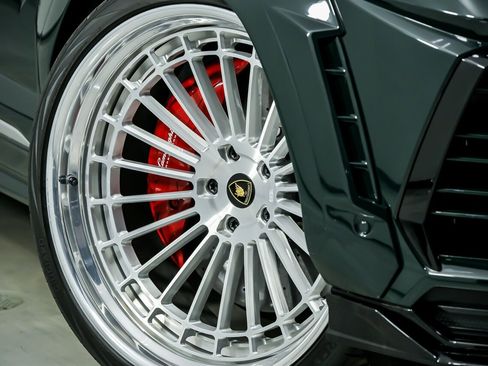 Used 2019 Lamborghini Urus image 4