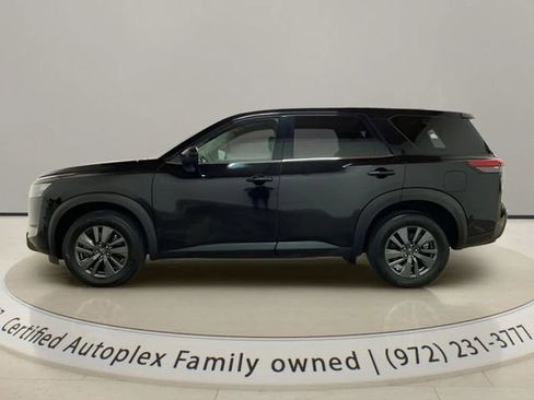 Used 2023 Nissan Pathfinder S AWD/4WD image 2