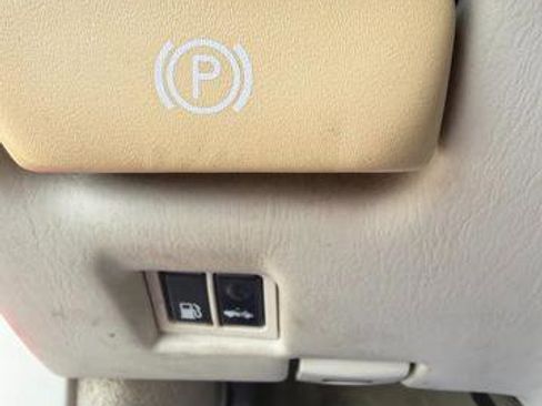 Used 2003 Lexus SC 430 Convertible image 15