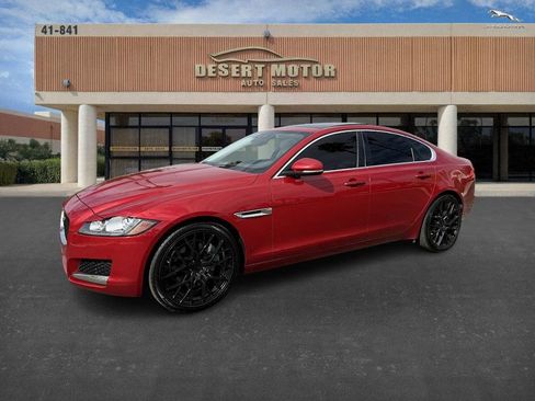 Used 2018 Jaguar XF Prestige image 3