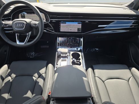 New 2025 Audi Q7 3.0T Prestige image 11