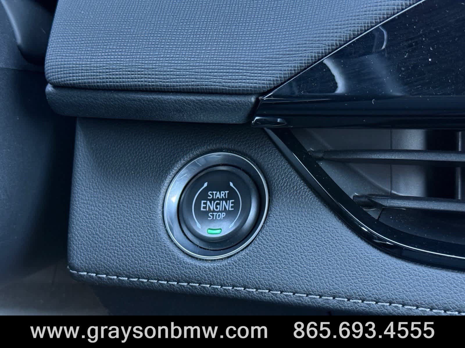 Used 2025 Buick Enclave Preferred AWD/4WD image 29