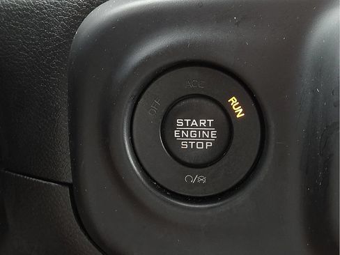 Used 2023 Jeep Wrangler Unlimited Sahara w/ Cold Weather Group AWD/4WD image 17