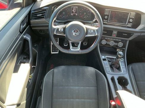 Used 2019 Volkswagen Jetta GLI image 15