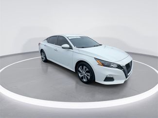 Used 2022 Nissan Altima 2.5 S video 2