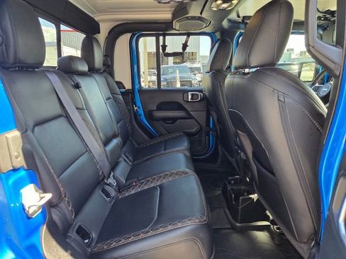 Certified 2023 Jeep Gladiator Overland image 18