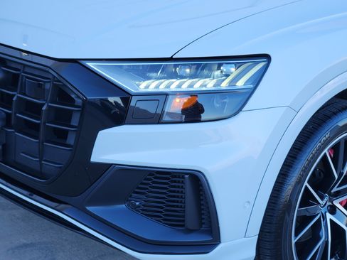 Used 2021 Audi Q8 Prestige w/ Prestige Package image 8