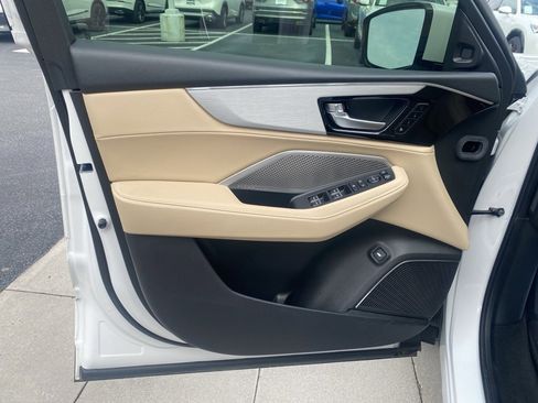 Certified 2024 Acura MDX w/Technology Package image 17