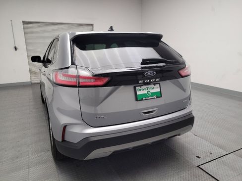 Used 2024 Ford Edge SEL image 6