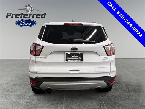 Used 2018 Ford Escape SE image 23