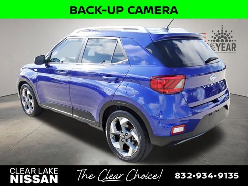 Used 2023 Hyundai Venue SEL image 5