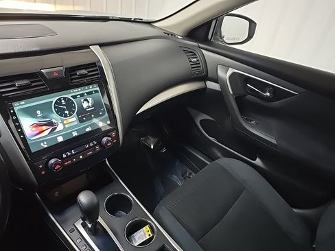 Used 2015 Nissan Altima 2.5 SV w/ Convenience Package FWD image 25