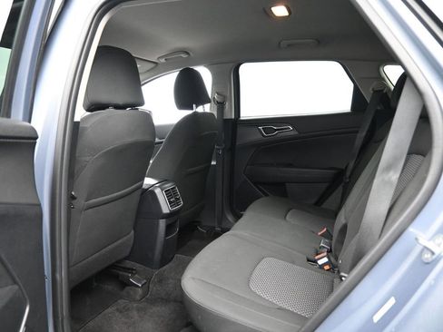 Used 2025 Kia Sportage LX image 24