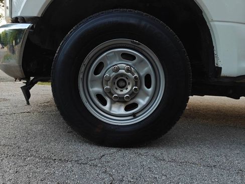 Used 2020 Ford F250 XL w/ Power Equipment Group RWD image 12