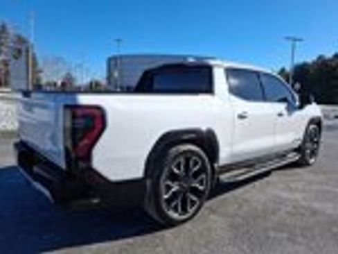 Used 2025 GMC Sierra EV Denali image 1