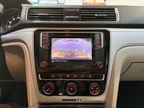 Used 2019 Volkswagen Passat 2.0T Wolfsburg FWD image 14