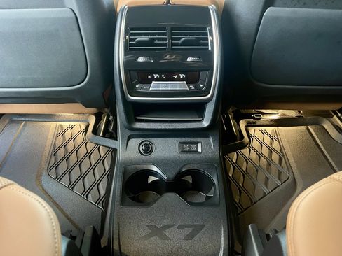 Used 2023 BMW X7 xDrive40i w/ M Sport Package image 26