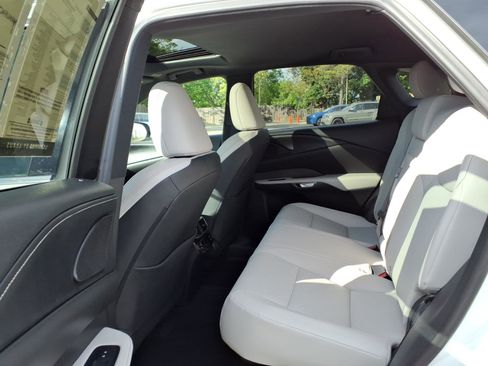 Used 2023 Lexus RX 350 Premium w/ Cold Area Package AWD/4WD image 15