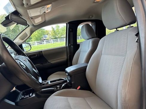 Used 2019 Toyota Tacoma SR AWD/4WD image 3