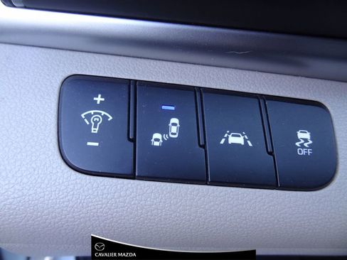 Used 2019 Hyundai Elantra SEL image 17