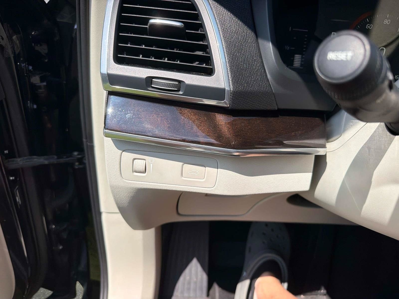 Used 2019 Volvo XC90 T5 Momentum w/ Protection Package Premier AWD/4WD image 32