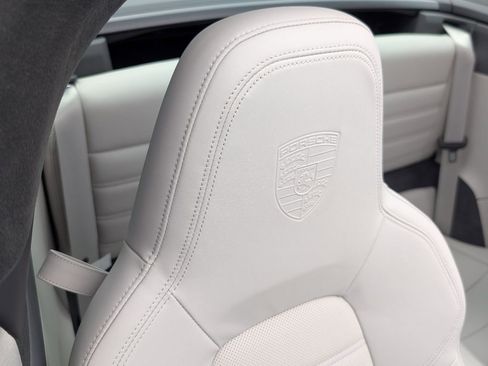 Certified 2022 Porsche 911 Targa 4 GTS AWD/4WD image 18