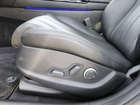 Used 2025 Genesis G80 2.5T AWD/4WD image 22