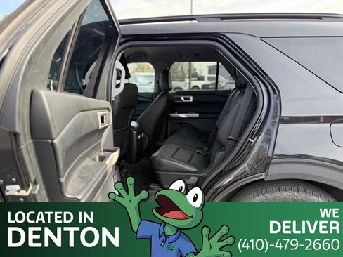 Used 2022 Ford Explorer XLT w/ Equipment Group 202A image 12