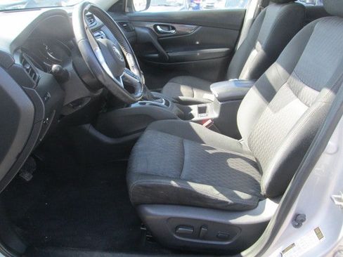 Used 2020 Nissan Rogue SV AWD/4WD image 4