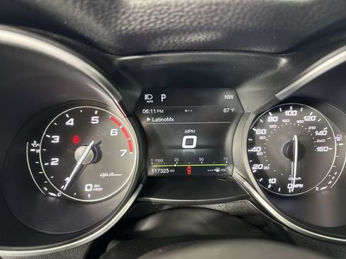 Used 2018 Alfa Romeo Stelvio Ti Sport AWD/4WD image 16