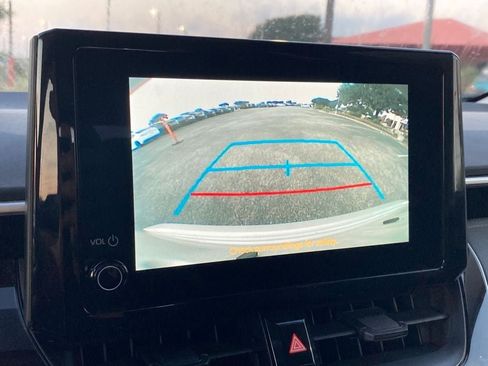 Used 2025 Toyota Corolla LE FWD image 23