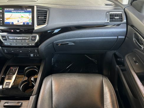 Used 2016 Honda Pilot Touring image 33