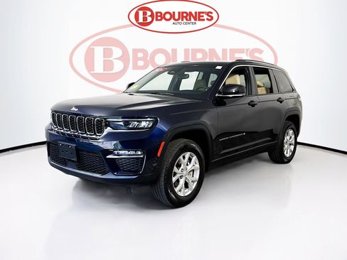 Used 2024 Jeep Grand Cherokee Limited AWD/4WD image 7