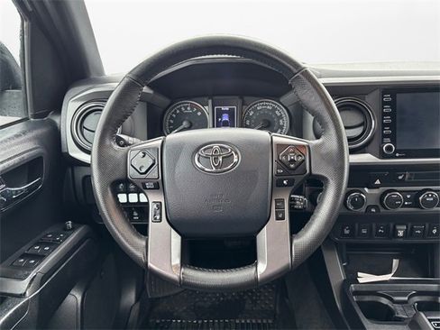 Used 2020 Toyota Tacoma TRD Sport image 12