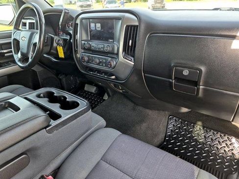 Used 2018 Chevrolet Silverado 1500 LT w/ LT Eassist Package RWD image 26