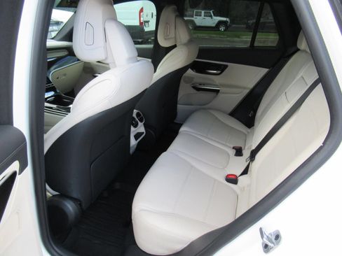 Used 2023 Mercedes-Benz GLC 300 image 33