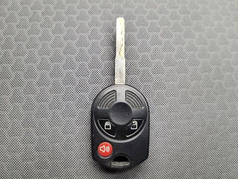 Used 2018 Ford Escape SE image 32